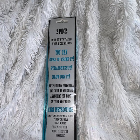 Three Clip In Extensions - Teal - Picture 3 of 3